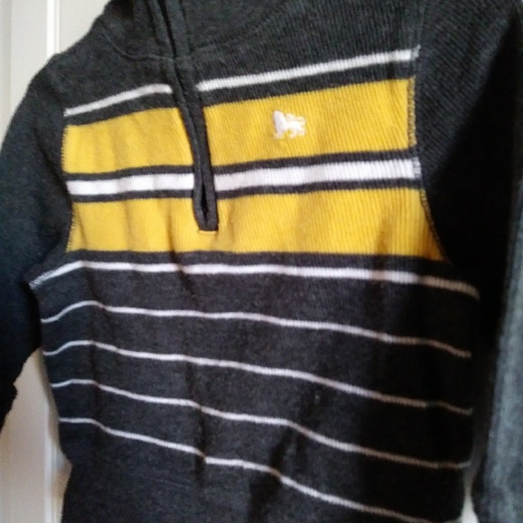 Old Navy 100% cotton striped zip sweater - Picture 2 of 4